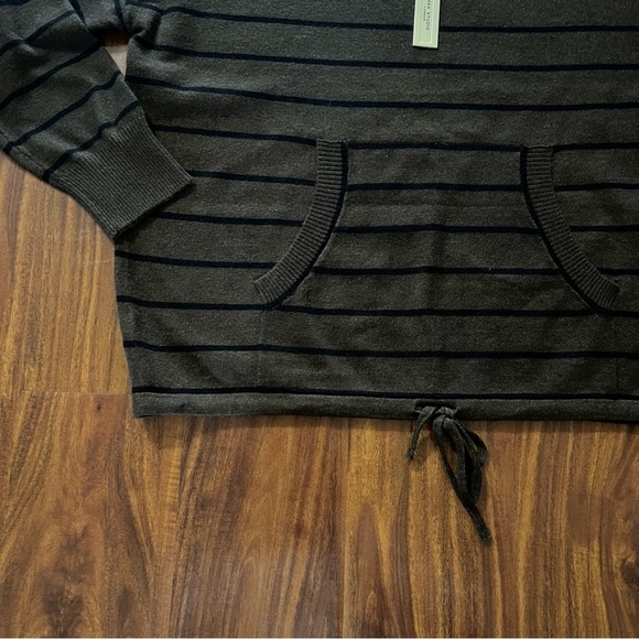 NWT Max Studio Drawstring Hem Pullover Sweater Olive Green Black Striped Small - Picture 3 of 8